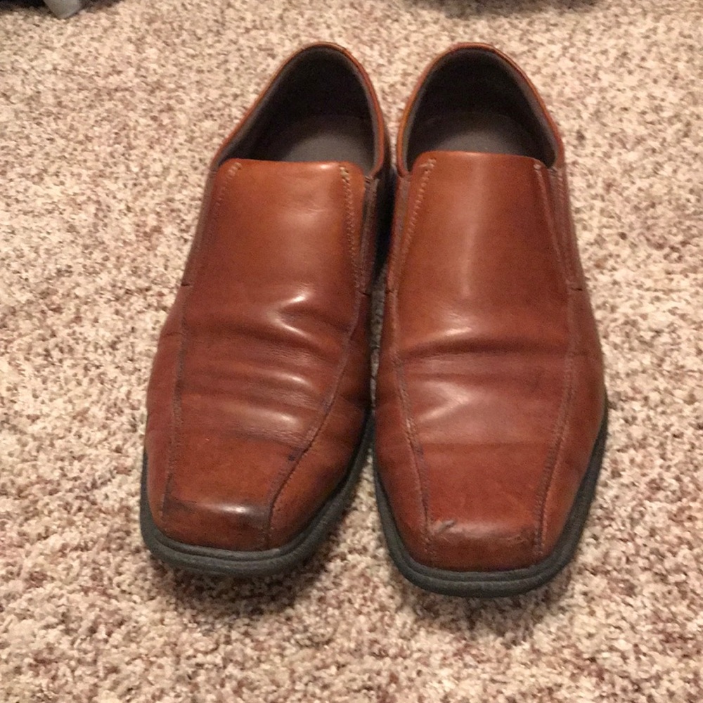 Dress shoes